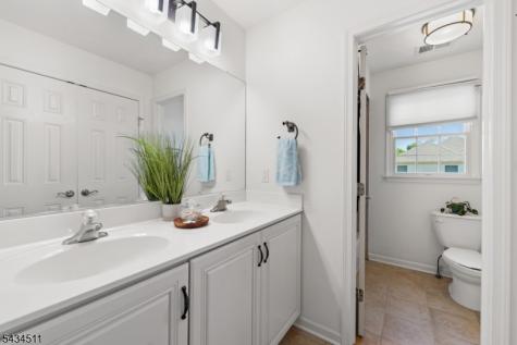 4 Murphy Drive Hillsborough NJ 08844