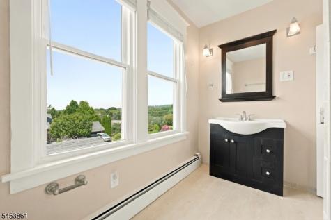 565 Grace Avenue Phillipsburg NJ 08865