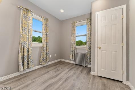 19 Columbus Circle Mansfield NJ 07865