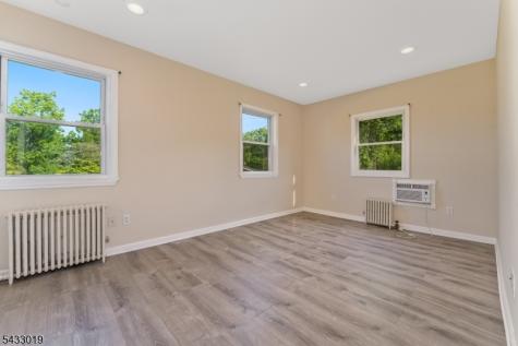 19 Columbus Circle Mansfield NJ 07865