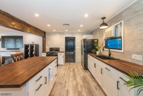 1563 County Road 565 Vernon NJ 07461