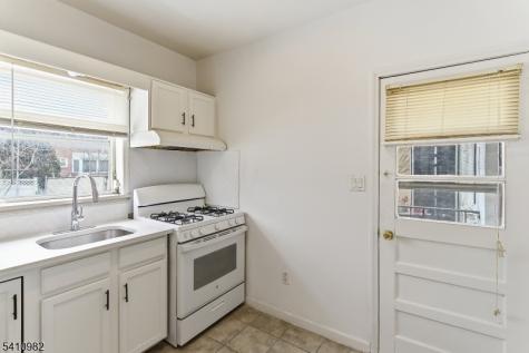 46 W 12th Street Linden NJ 07036