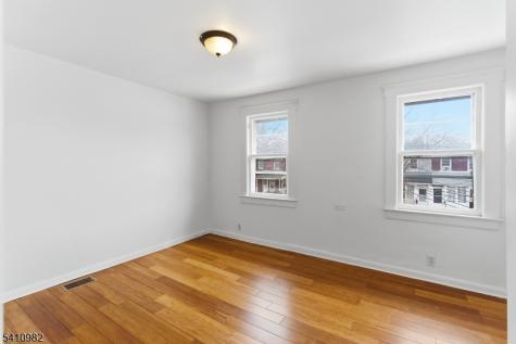 46 W 12th Street Linden NJ 07036