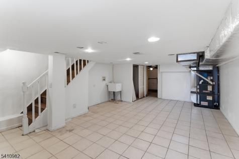 46 W 12th Street Linden NJ 07036