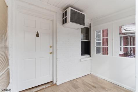 46 W 12th Street Linden NJ 07036