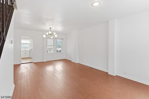 46 W 12th Street Linden NJ 07036