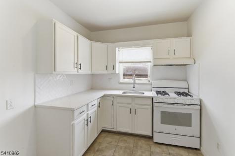 46 W 12th Street Linden NJ 07036