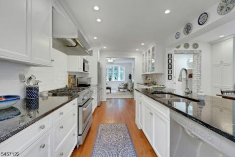 50 Afterglow Avenue Verona NJ 07044