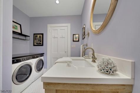 50 Afterglow Avenue Verona NJ 07044