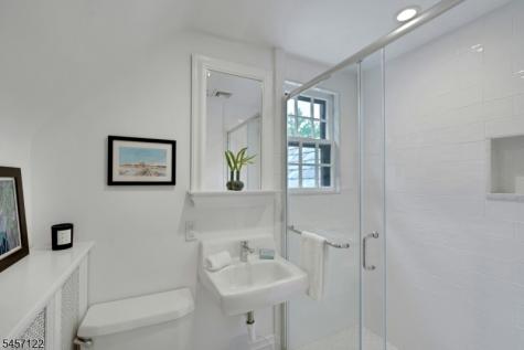 50 Afterglow Avenue Verona NJ 07044
