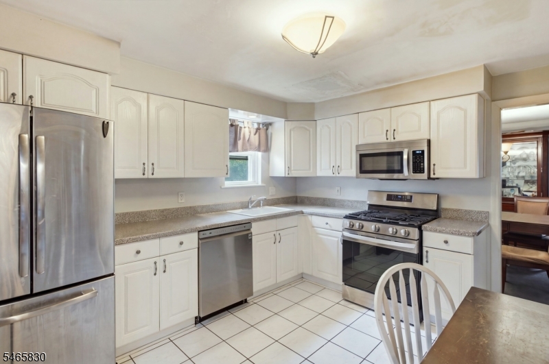 185 W Passaic Avenue Bloomfield NJ 07003