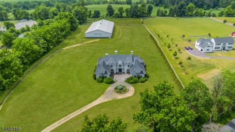 3 Hill Dale Road Tewksbury NJ 08833