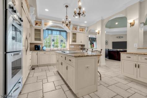 3 Hill Dale Road Tewksbury NJ 08833