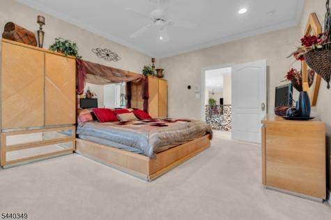 3 Hill Dale Road Tewksbury NJ 08833