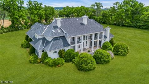 3 Hill Dale Road Tewksbury NJ 08833