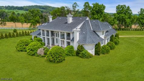 3 Hill Dale Road Tewksbury NJ 08833