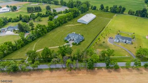3 Hill Dale Road Tewksbury NJ 08833