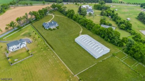 3 Hill Dale Road Tewksbury NJ 08833