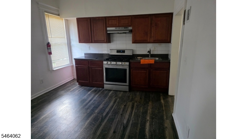 66 Ingraham Place Newark NJ 07108