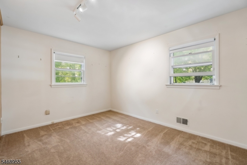 24 Layng Terrace Springfield NJ 07081