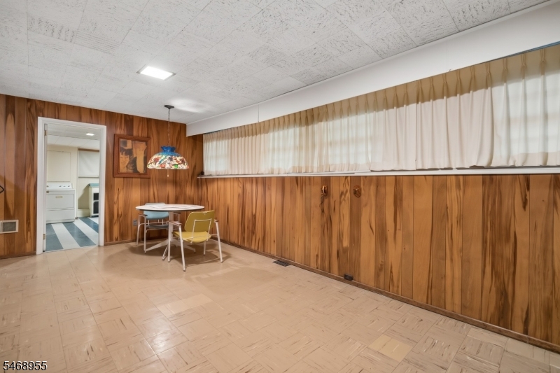 24 Layng Terrace Springfield NJ 07081