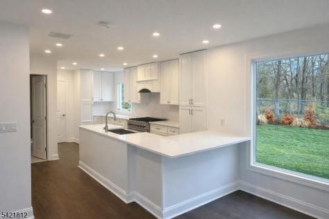 71 Tiffany Drive East Hanover NJ 07936