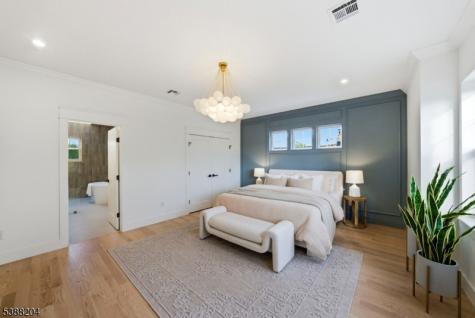 8 Lionel Street Clark NJ 07066