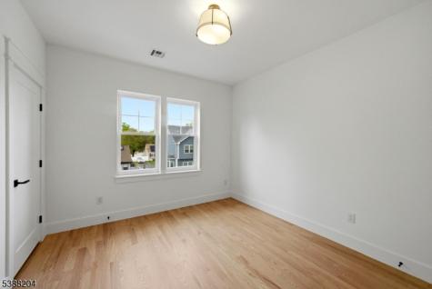 8 Lionel Street Clark NJ 07066