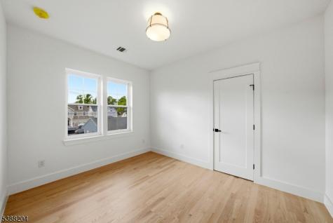8 Lionel Street Clark NJ 07066