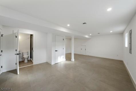 8 Lionel Street Clark NJ 07066