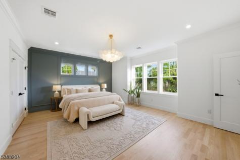 8 Lionel Street Clark NJ 07066