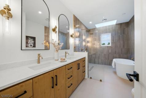 8 Lionel Street Clark NJ 07066