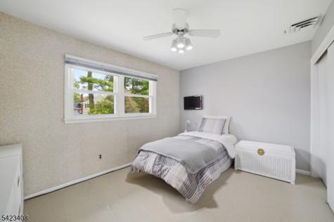 50 Knollwood Drive Livingston NJ 07039