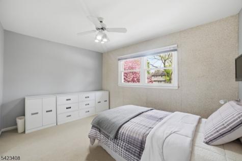 50 Knollwood Drive Livingston NJ 07039