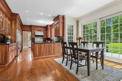 4 Hawkes Court Bridgewater NJ 08807