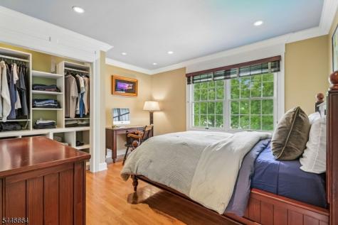 4 Hawkes Court Bridgewater NJ 08807