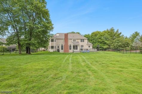 4 Hawkes Court Bridgewater NJ 08807