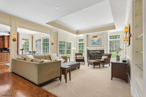 4 Hawkes Court Bridgewater NJ 08807