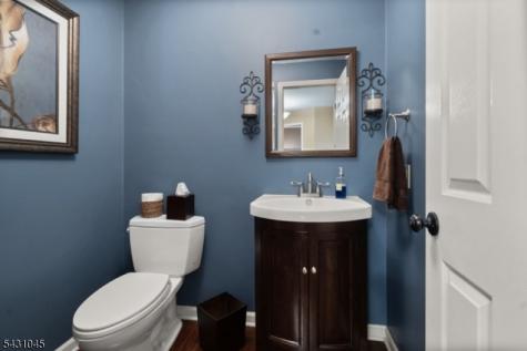 32 Lenox Court Montville NJ 07045