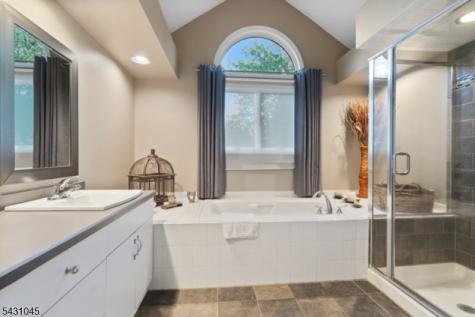 32 Lenox Court Montville NJ 07045