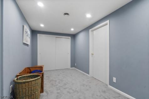 32 Lenox Court Montville NJ 07045