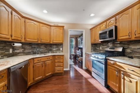32 Lenox Court Montville NJ 07045
