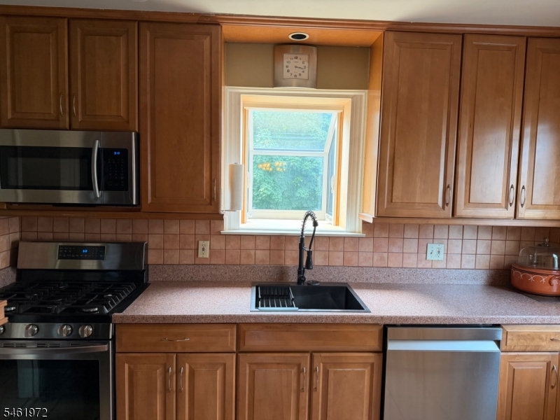 830 Travers Street Union NJ 07083