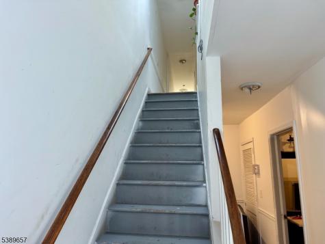 279 Drive Martin Luther King J Newark NJ 07102