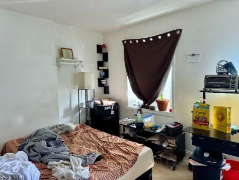 279 Drive Martin Luther King J Newark NJ 07102