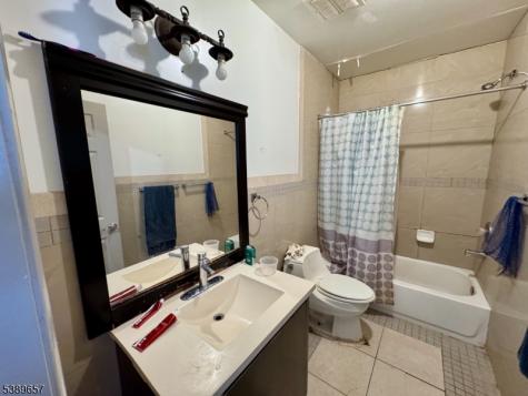 279 Drive Martin Luther King J Newark NJ 07102