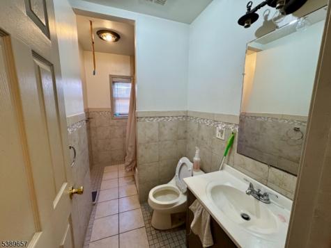 279 Drive Martin Luther King J Newark NJ 07102