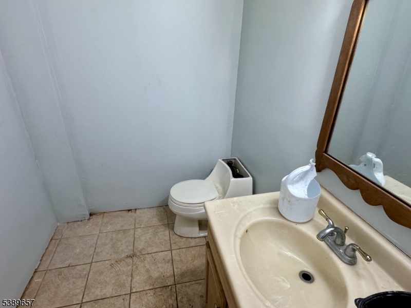 279 Dr Martin Luther King J Newark NJ 07102