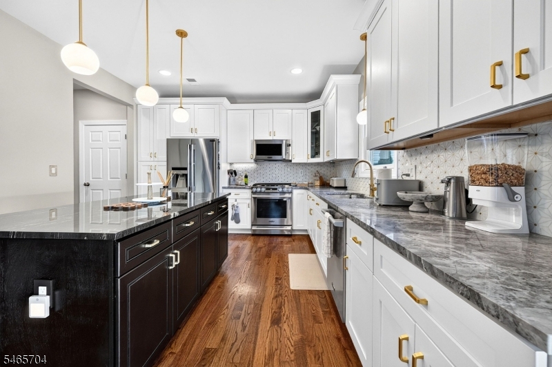 11 Tulip Court Kenilworth NJ 07033
