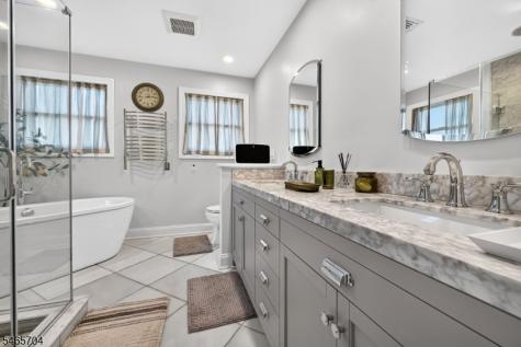 11 Tulip Court Kenilworth NJ 07033